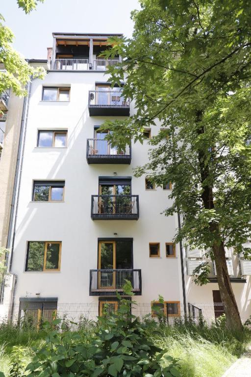 Finna New Apartment In Center Of Ljubljana Free Parking Bagian luar foto